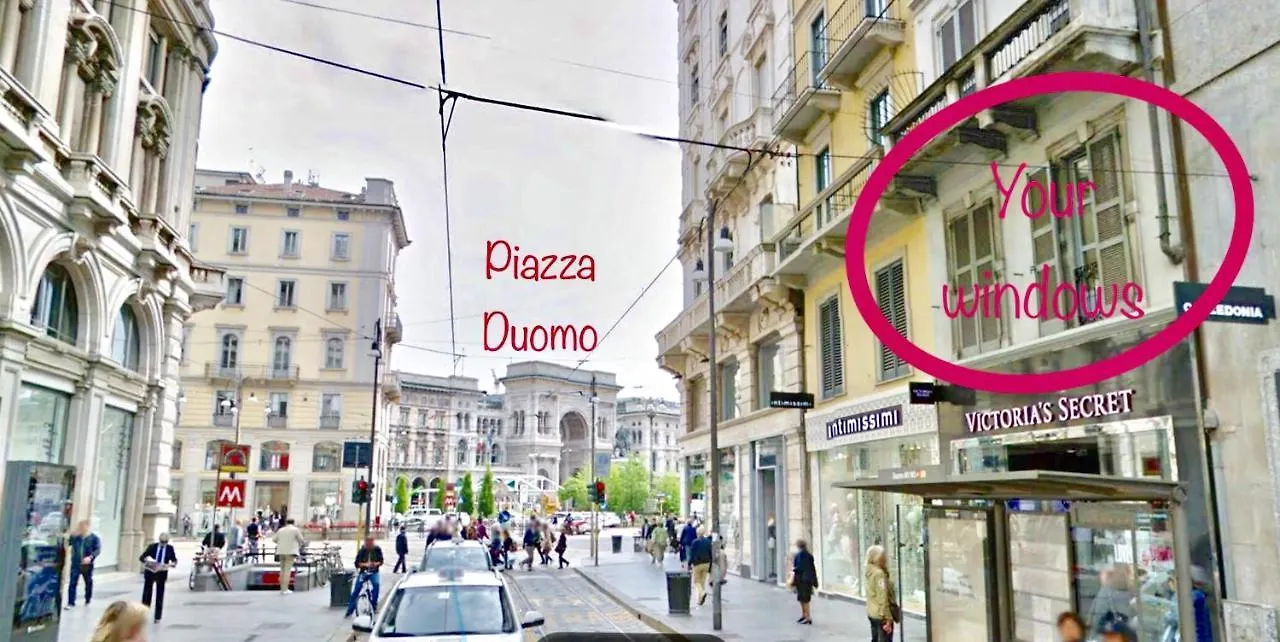 Apartment On The Corner With Piazza Duomo Milan